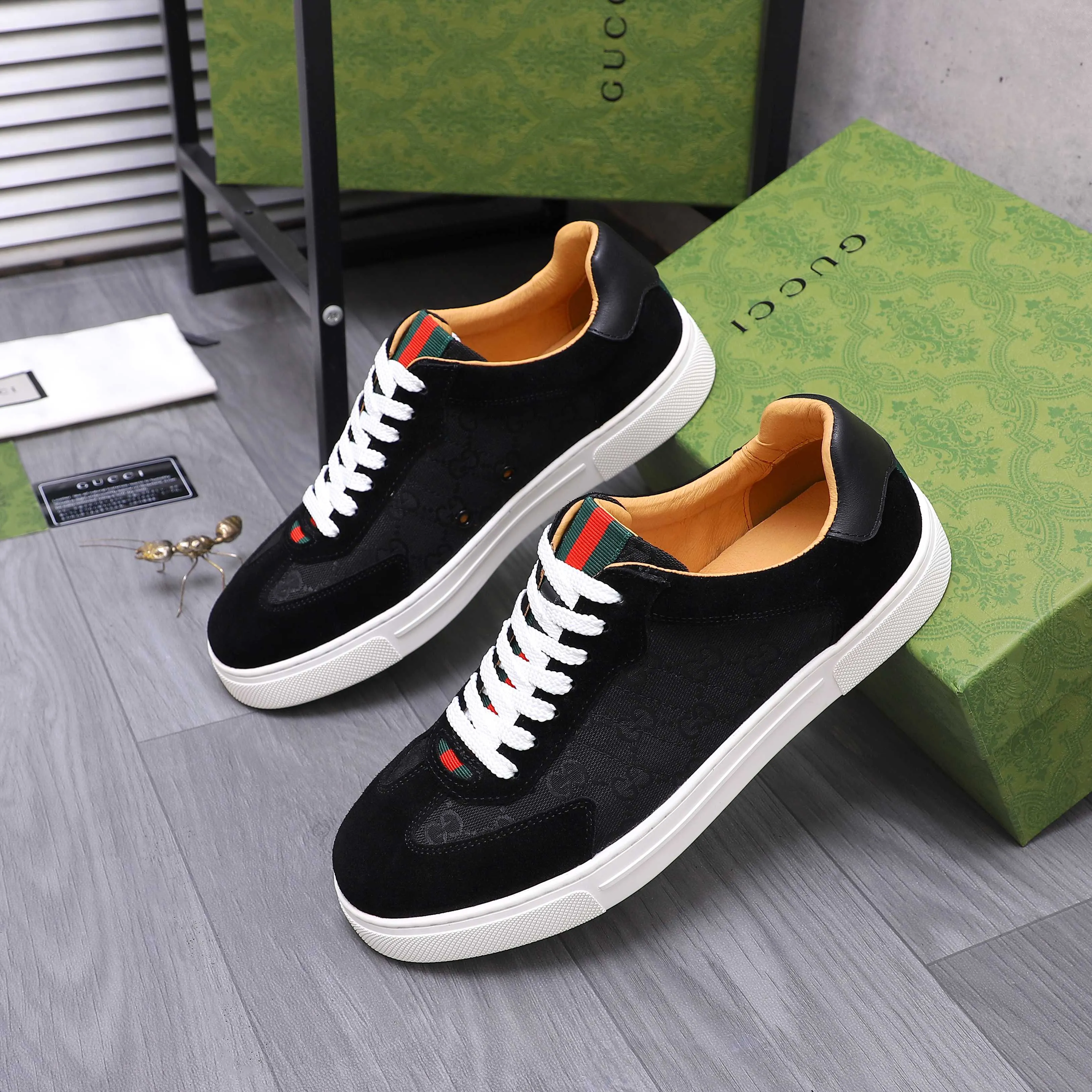 Men's shoes 💰p400 Product trademark: GUCCI "Gucci" casual lace-up men's shoes Regular size: 38-45 (45 is custom-made and non-returnable) Product materials: Selected classic woven stitching frosted cowhide upper, pigskin lining, original rubber outsole